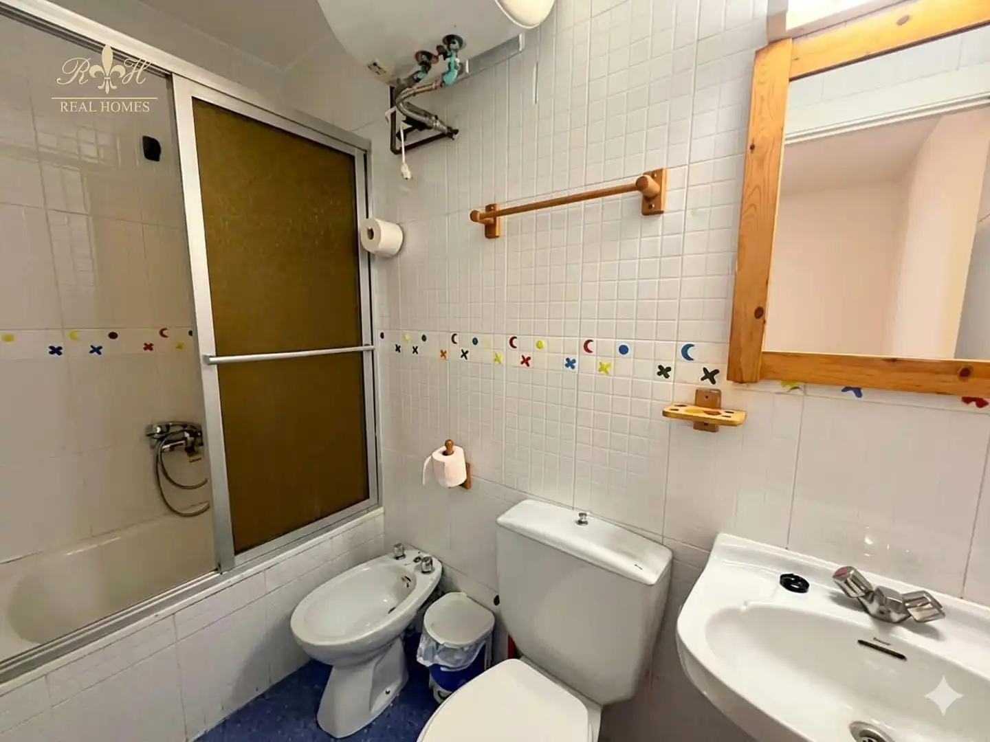 Bathroom of Flat for rent in L'Alfàs del Pi  with Air Conditioner and Furnished