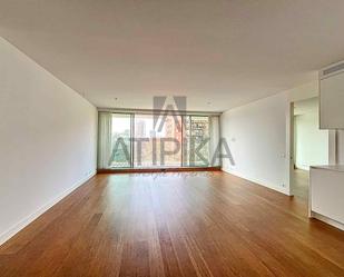 Exterior view of Flat for sale in  Barcelona Capital  with Air Conditioner and Terrace