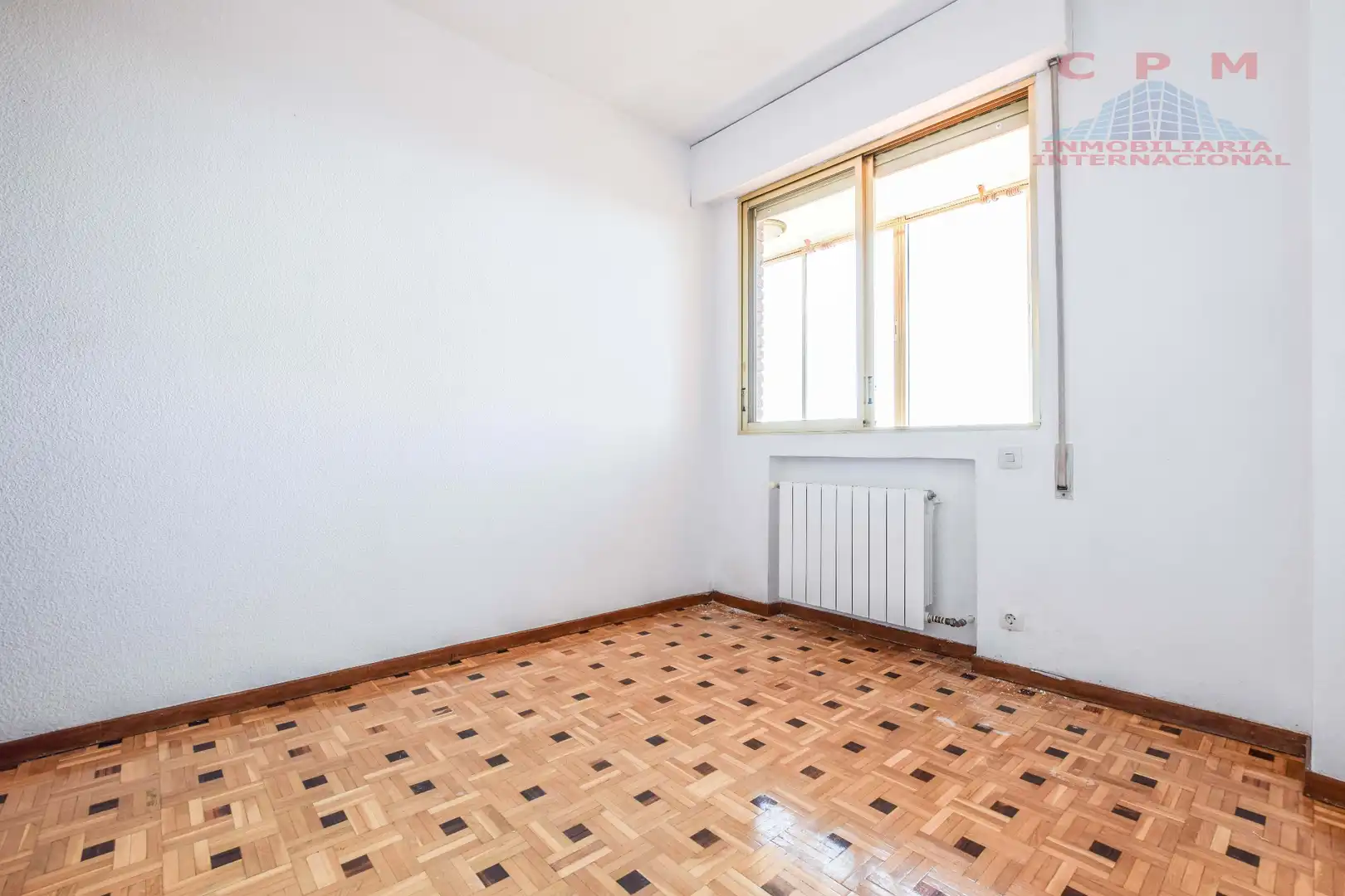 Bedroom of Attic for rent in Madrid  with Air Conditioner, Heating and Parquet flooring