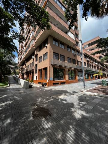 Local comercial en Venta en Calle Jose Zarate Y Penichet en Urbanización Anaga