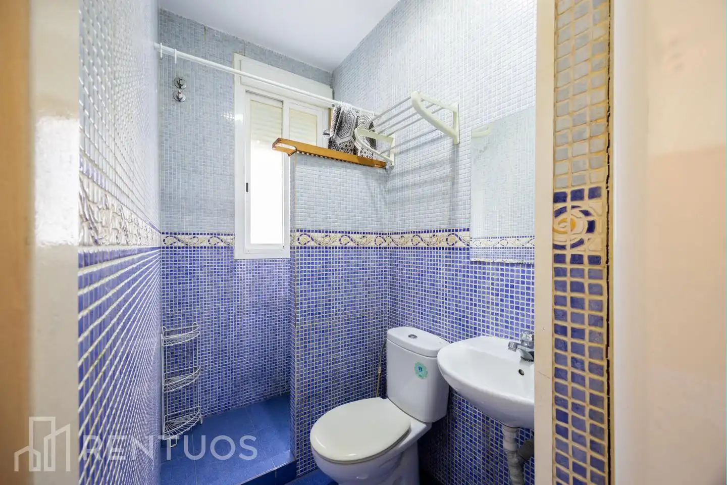 Habitación de Estudio de alquiler en Madrid con Amueblado
