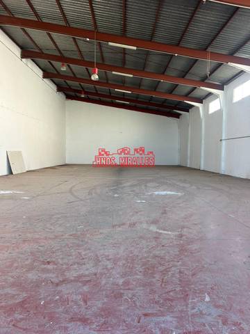 Nave industrial en Alquiler en Catral