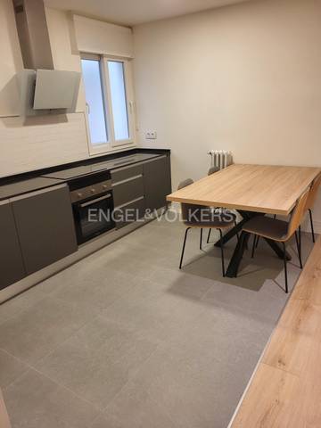 Piso en Alquiler en Blasco de Garay en Vallehermoso