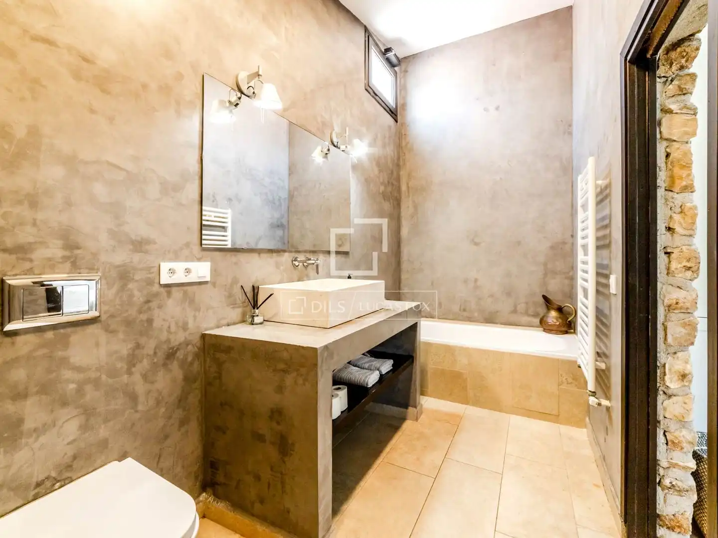 Baño de Finca rústica en venta en Canyelles con Aire acondicionado, Calefacción y Jardín privado