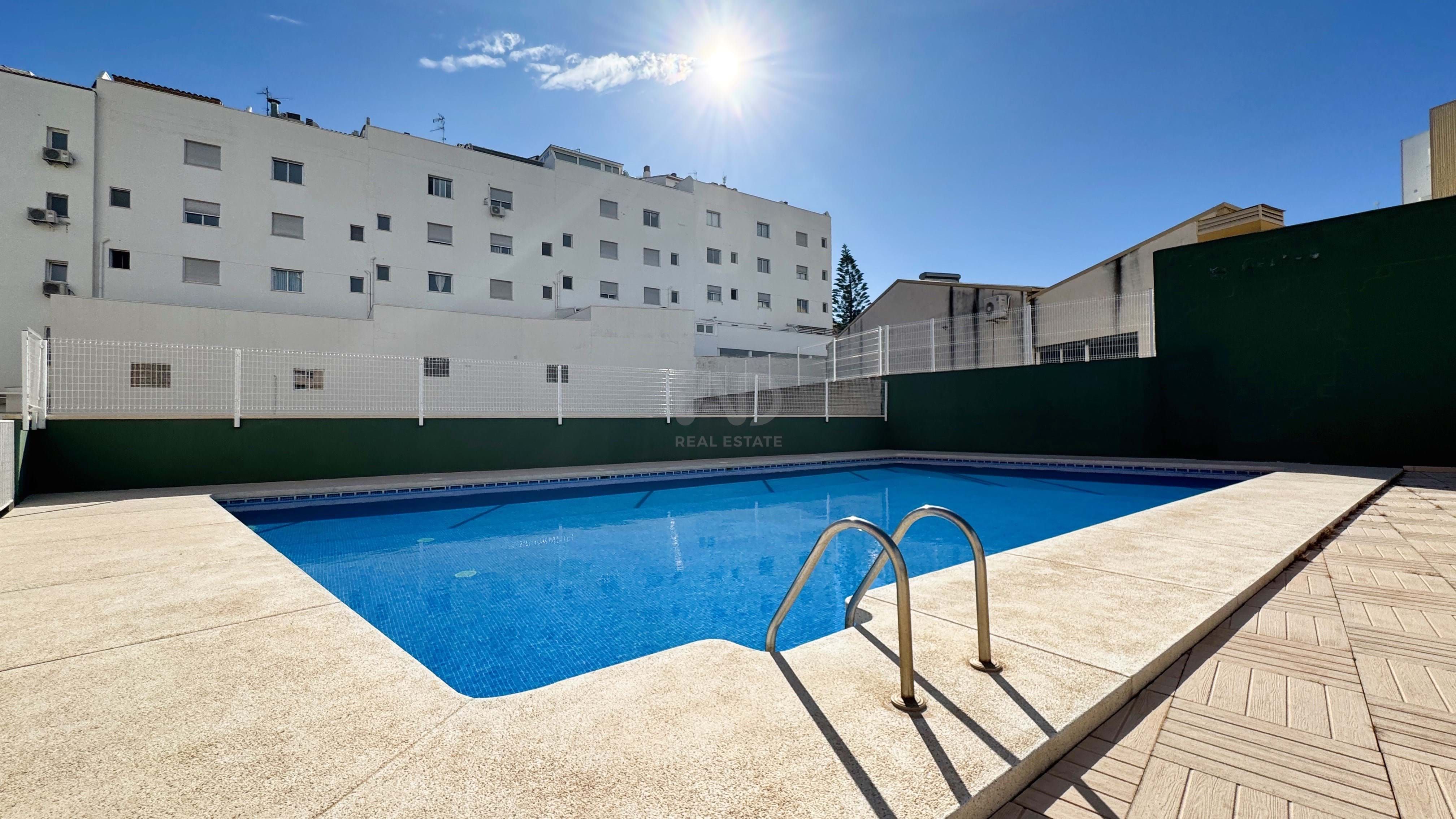 Schwimmbecken von Wohnung zum Verkauf in Pego mit Klimaanlage, Heizung und Schwimmbad