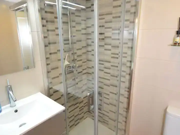 Bathroom of Flat for sale in Torremolinos  with Air Conditioner, Swimming Pool and Balcony