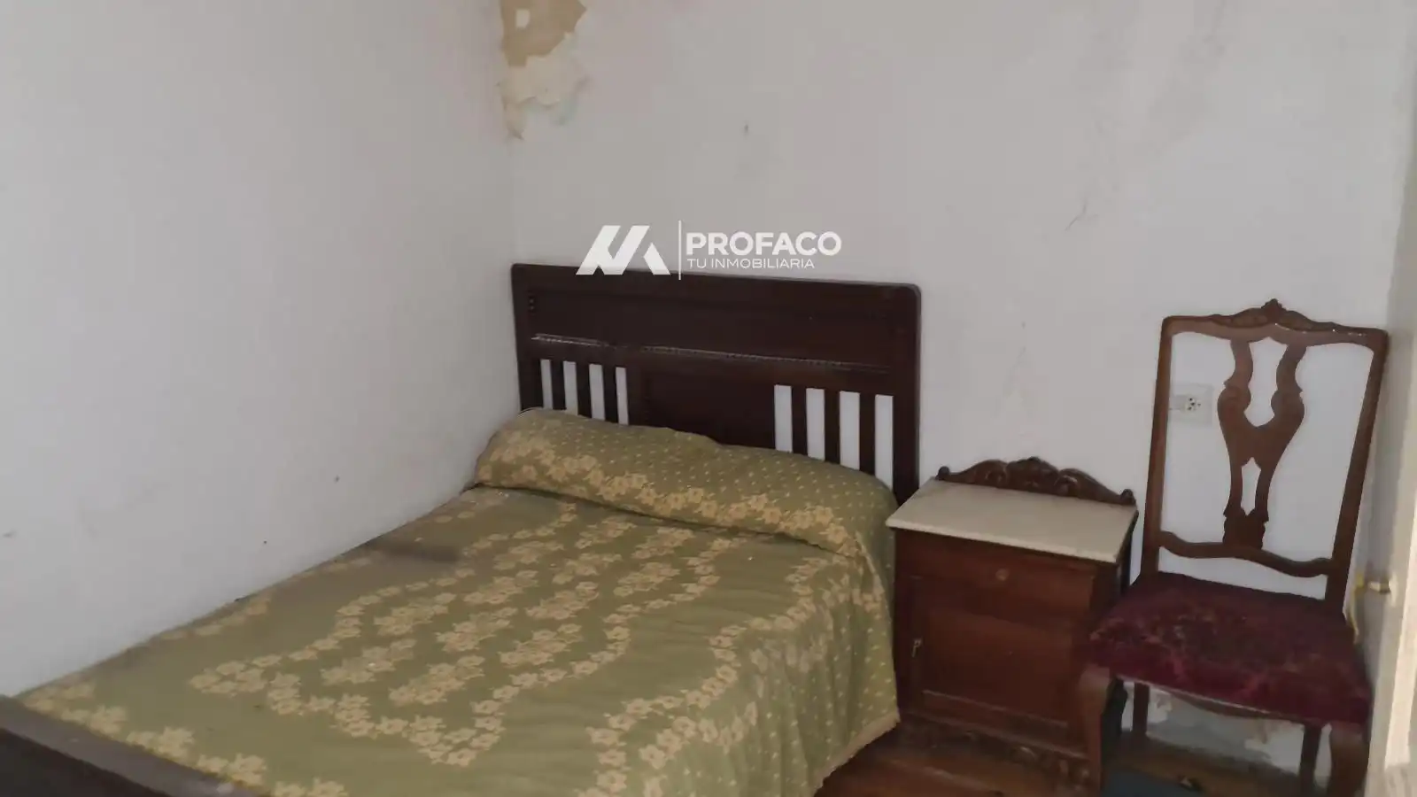 Dormitori de Casa o xalet en venda en Cenlle amb Terrassa, Traster i Moblat