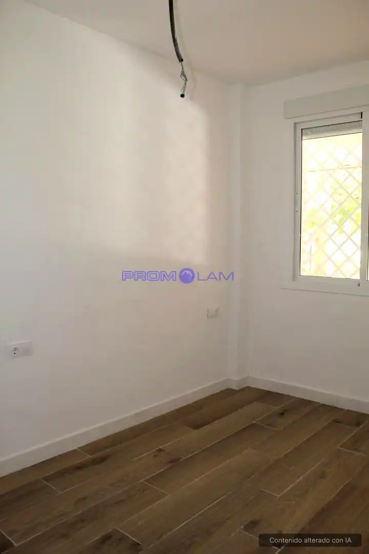 Bedroom of Ground floor for sale in Sevilla