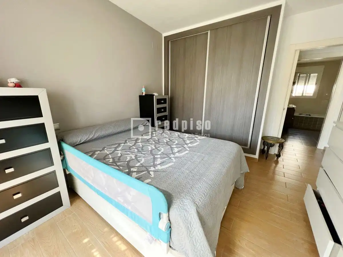 Schlafzimmer von Haus oder Chalet zum Verkauf in Málaga mit Klimaanlage und Terrasse