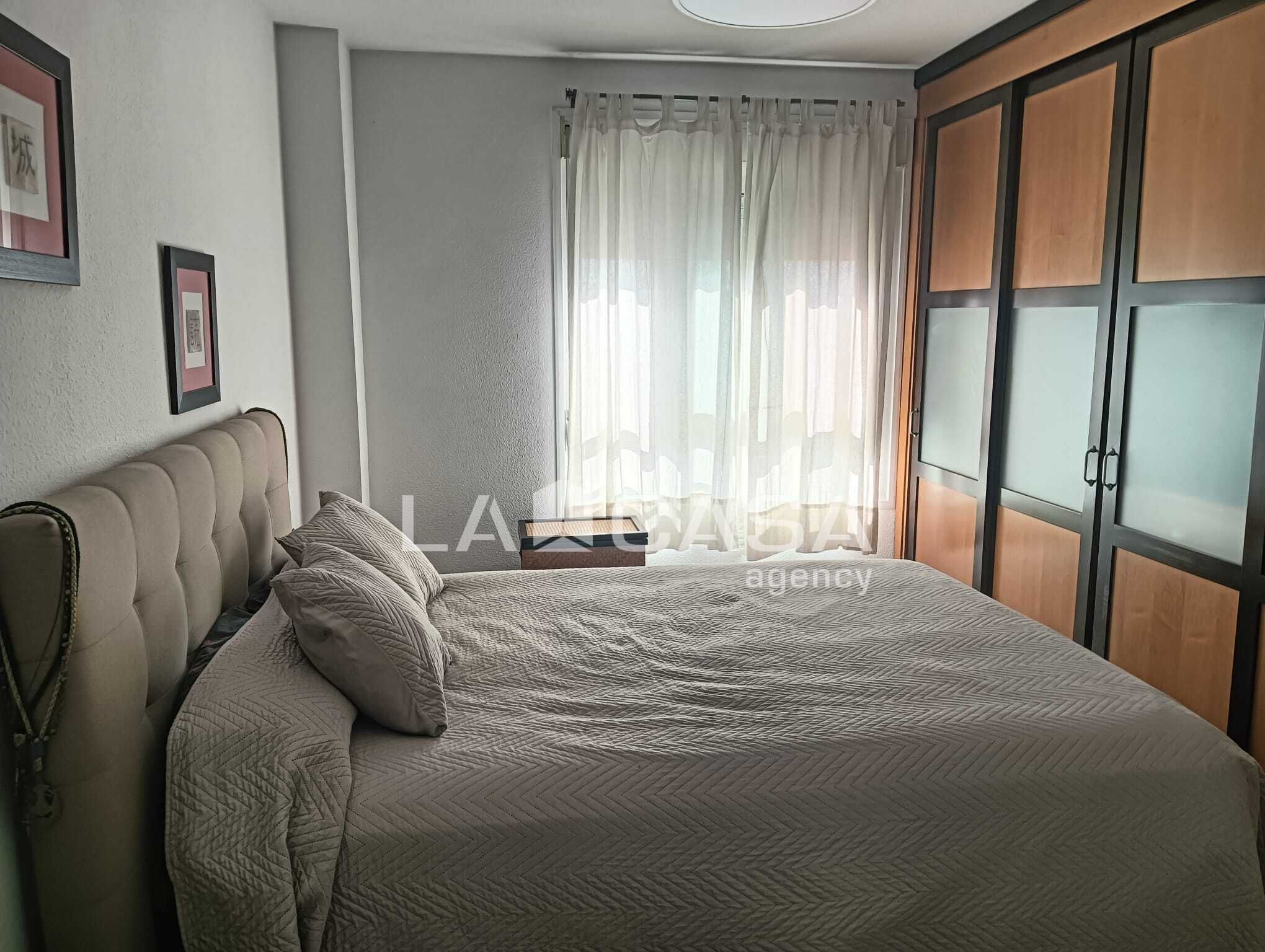 Bedroom of Flat for sale in Algeciras