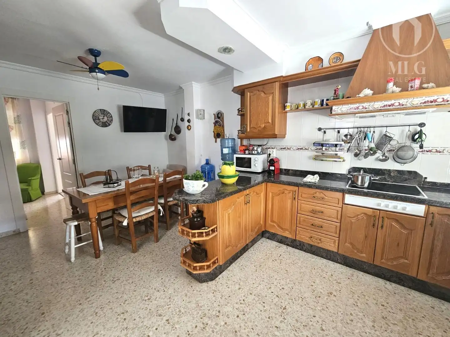 Cocina de Casa adosada en venta en Alhaurín de la Torre con Aire acondicionado y Amueblado