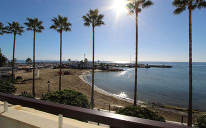 Vista exterior de Apartament en venda en Marbella amb Aire condicionat, Terrassa i Traster