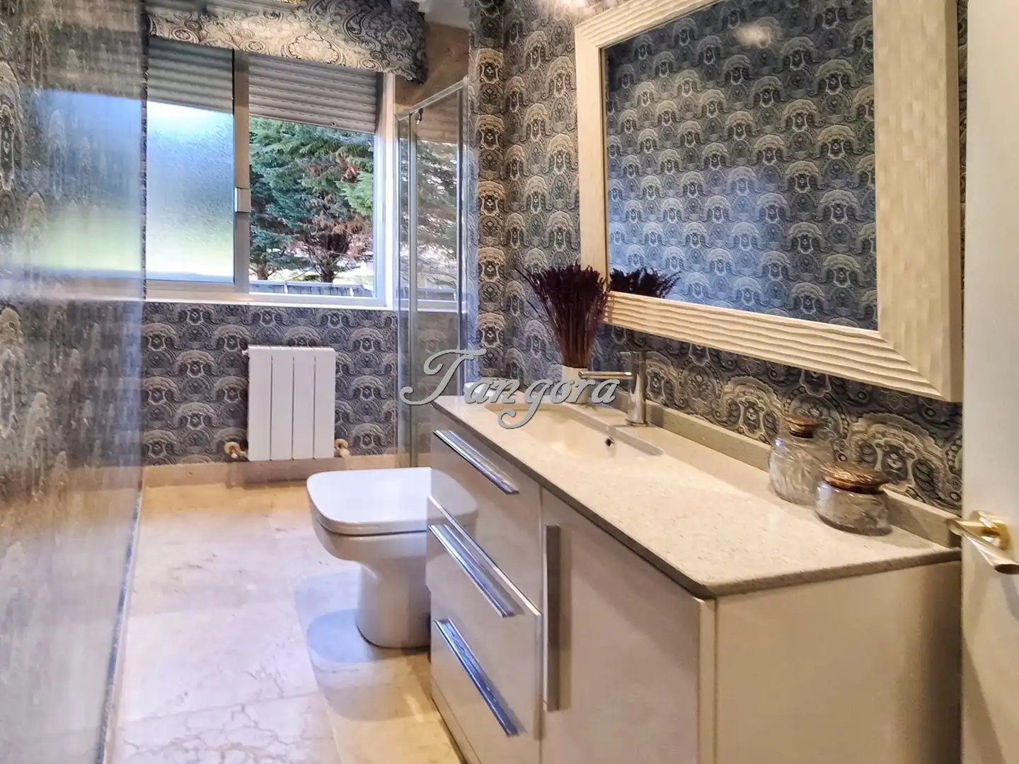 Baño de Piso en venta en Getxo  con Calefacción, Parquet y Trastero