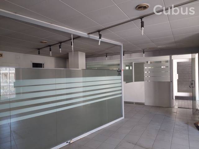 Local comercial en Alquiler en Olot