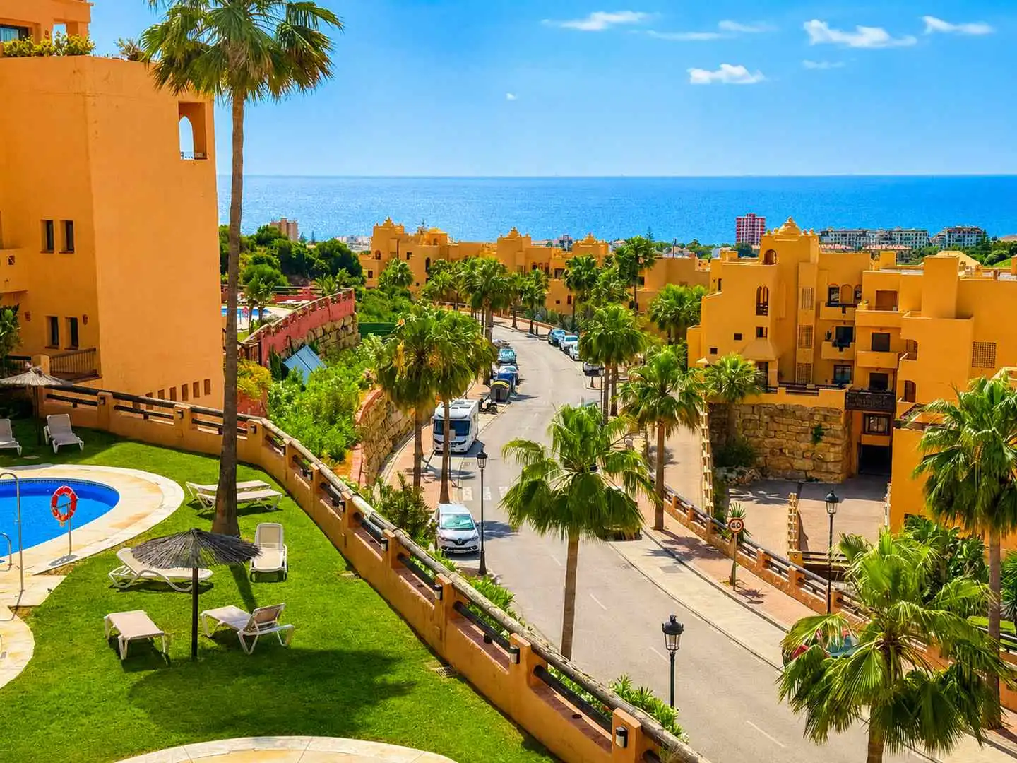 Vista exterior de Apartamento en venta en Manilva con Aire acondicionado, Calefacción y Terraza