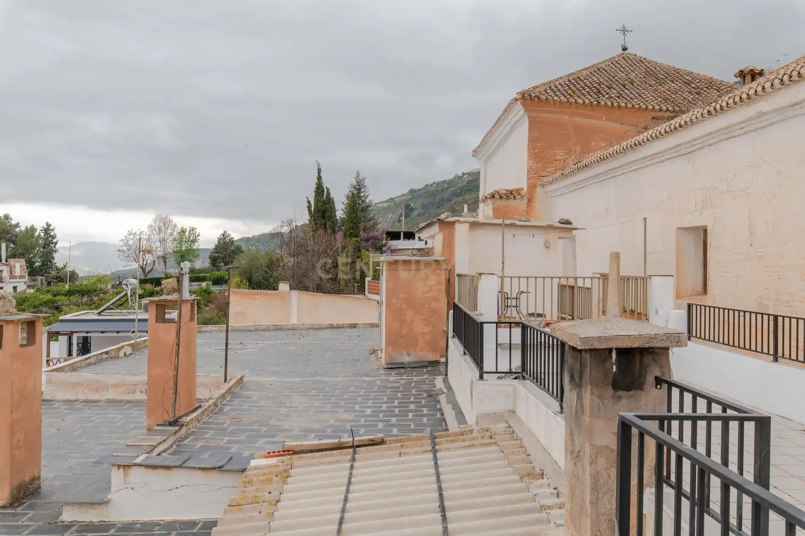 Vista exterior de Casa o xalet en venda en Carataunas amb Forn, Rentadora i TV