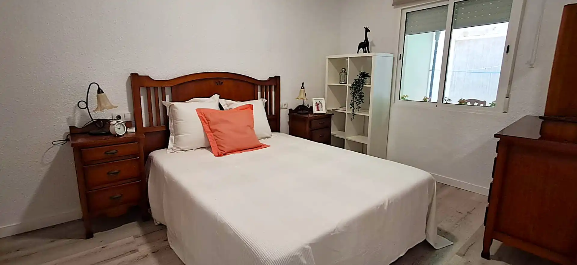 Habitación de Planta baja en venta en Cartagena con Parquet y Amueblado