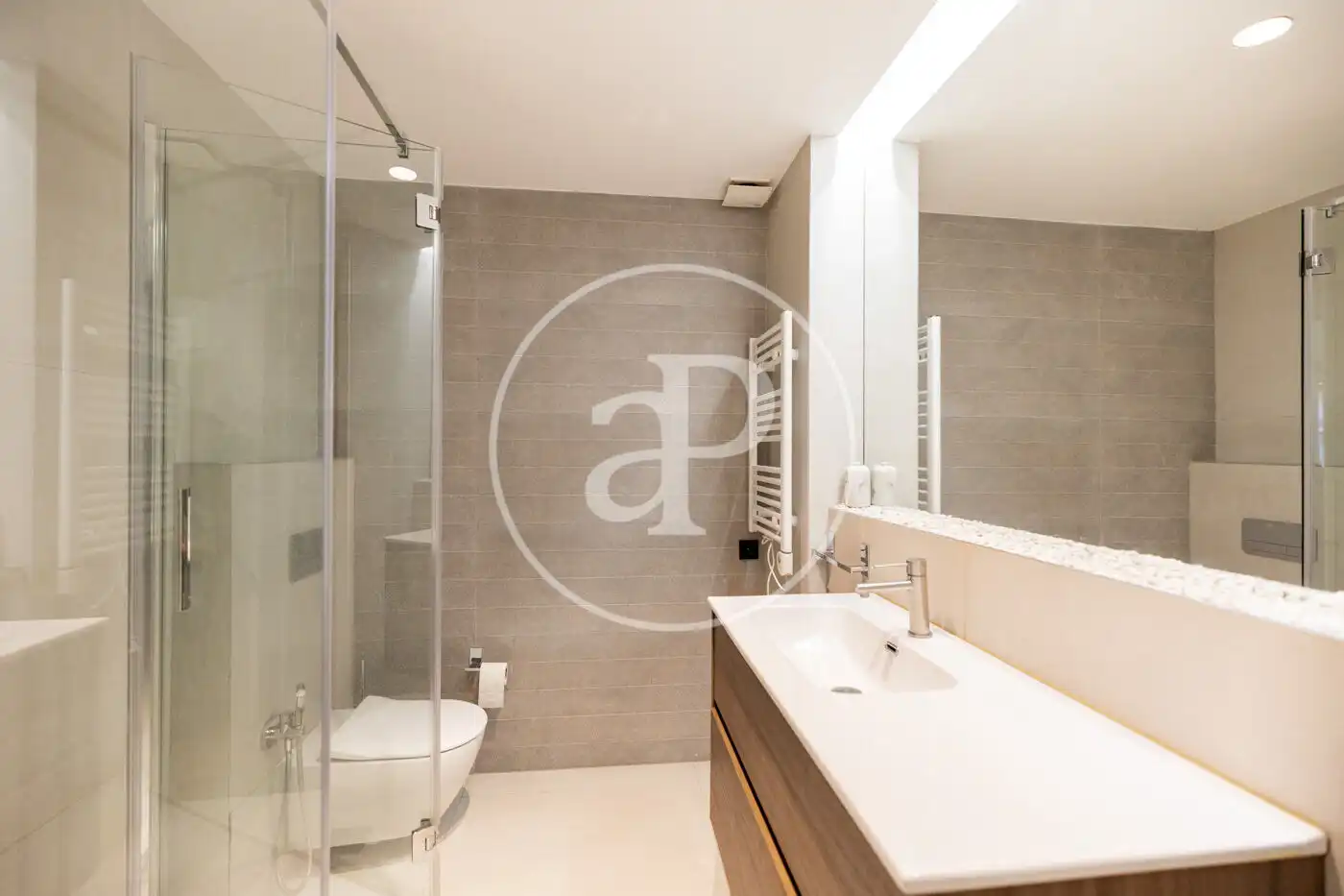 Bathroom of Flat for sale in Ciutat Vella