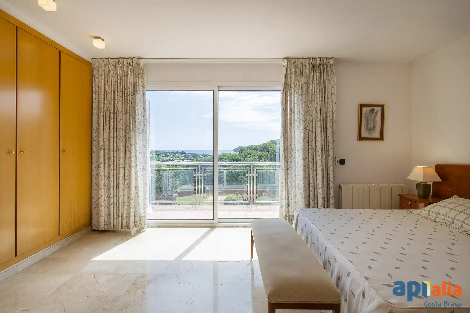 Habitación de Casa adosada en venta en Sant Feliu de Guíxols con Calefacción y Terraza