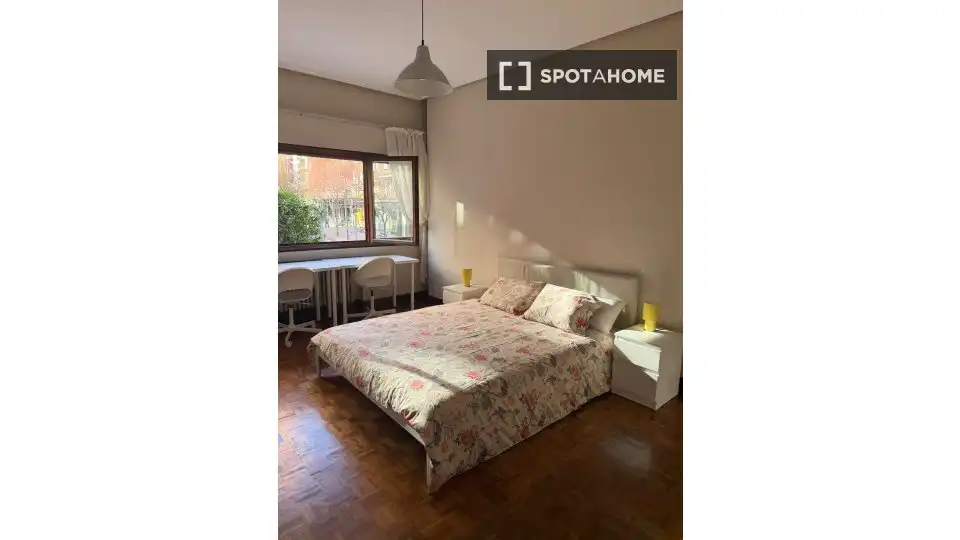 Habitació a San Pedro de Deusto - La Ribera