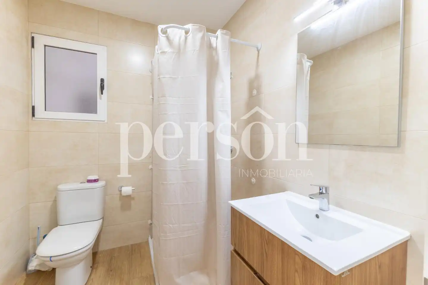 Bathroom of Flat for rent in Valencia  with Terrace and Furnished