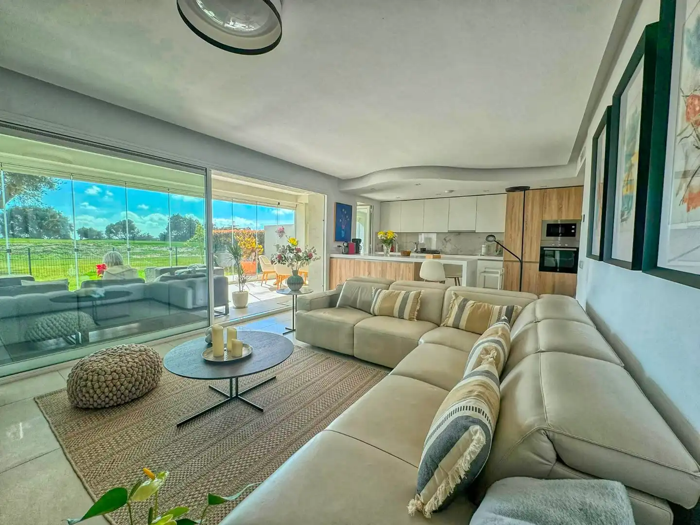 Casa aparellada amb piscina en venda a Sotogrande Alto