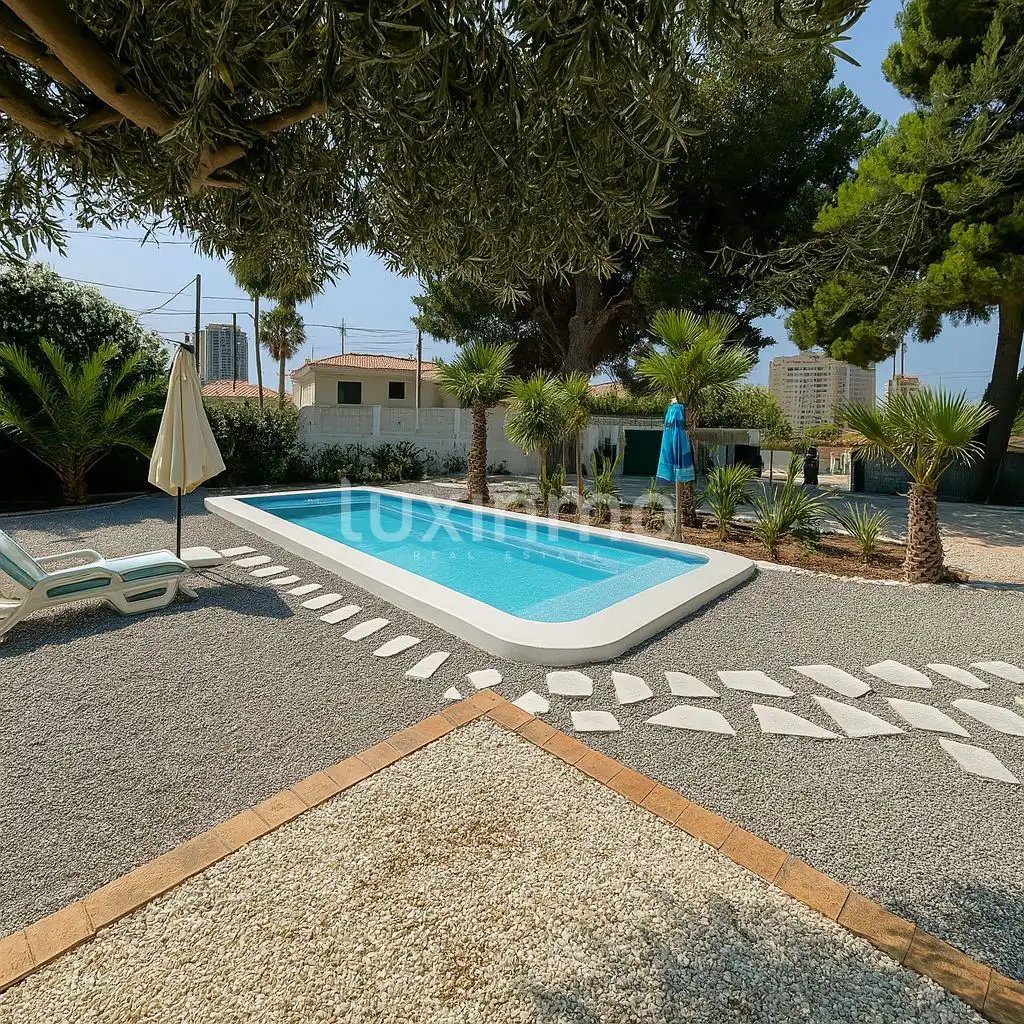 Villa con terrazza in vendita a Marisol Park - Ortembach - Los Almendros