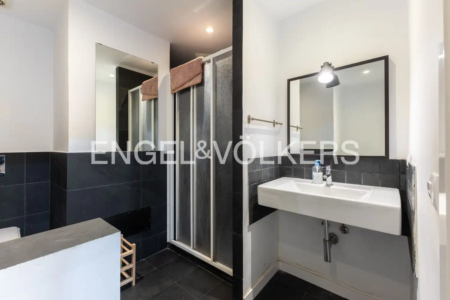 Badezimmer von Wohnung zur Miete in Valencia mit Klimaanlage, Heizung und Terrasse