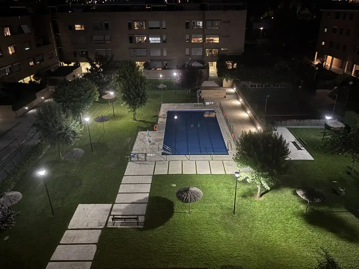 Piscina de Àtic en venda en Las Rozas de Madrid amb Aire condicionat, Jardí privat i Parquet