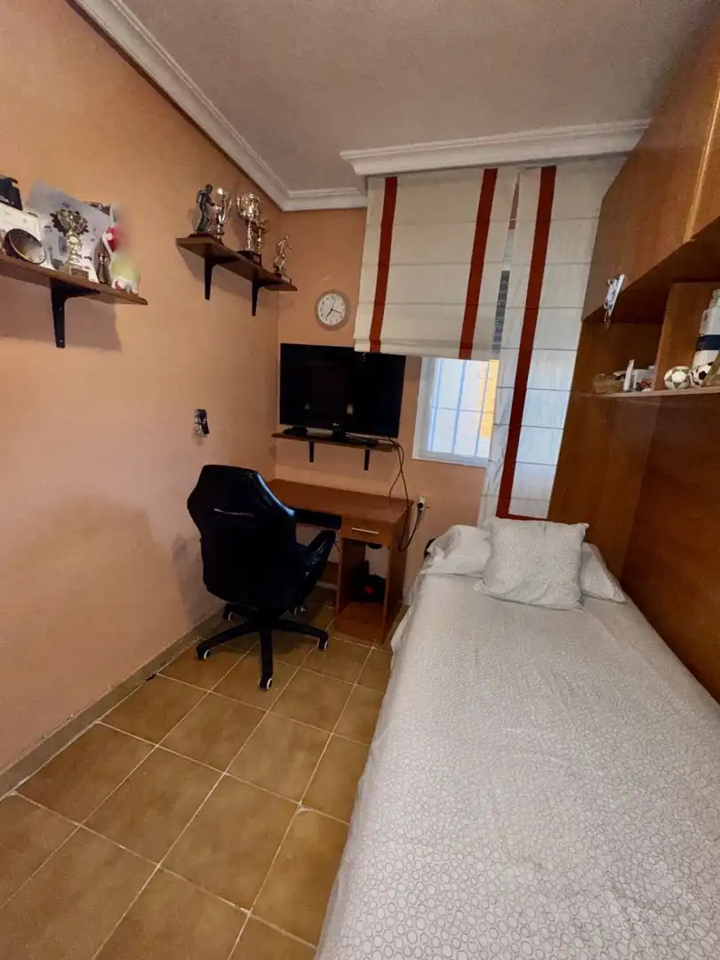 Bedroom of Flat for sale in Sevilla  with Air Conditioner and Terrace
