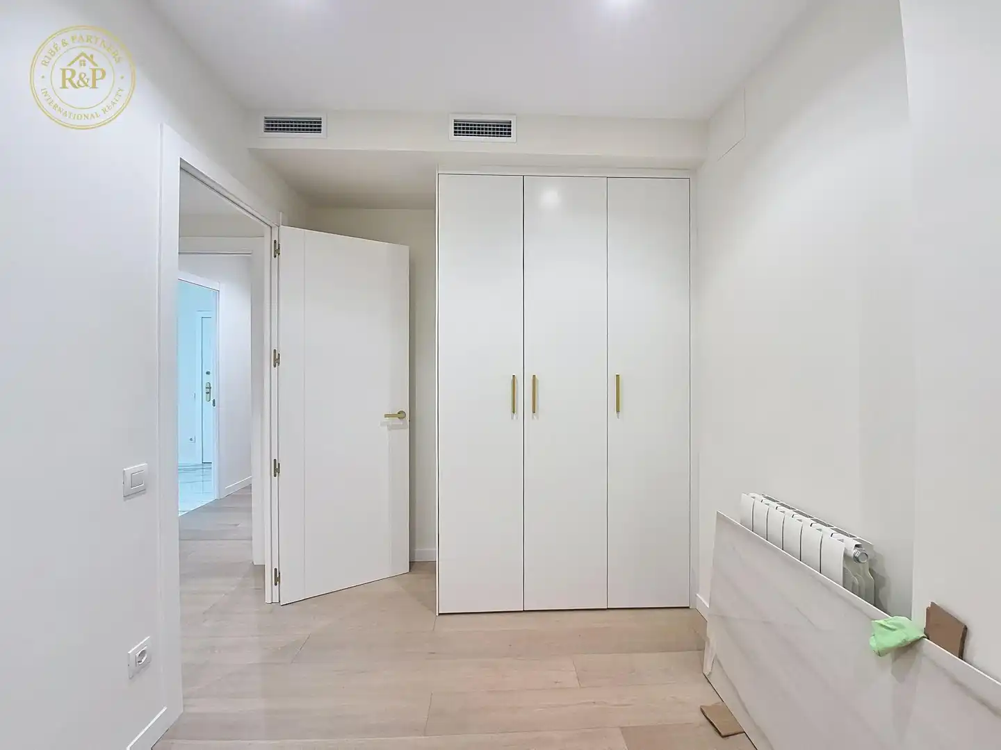 Flat for sale in Barcelona  with Heating, Storage room and Swimming Pool