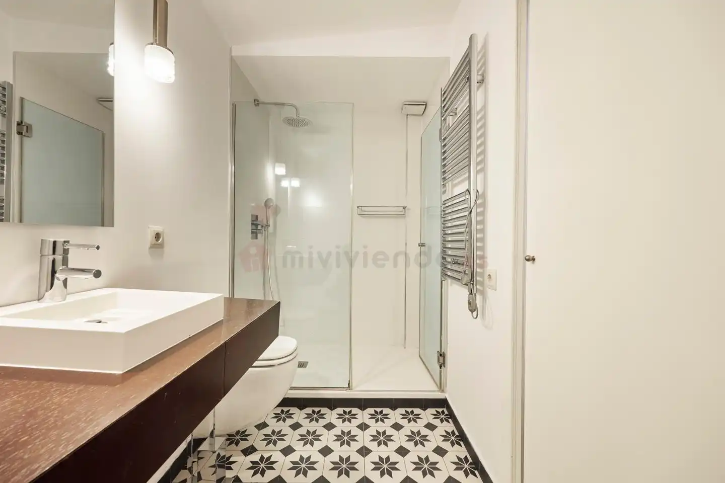 Bathroom of Duplexes for rent in Madrid  with Air Conditioner, Heating and Terrace
