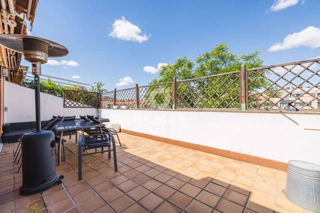 Piso en Venta en Adelfas