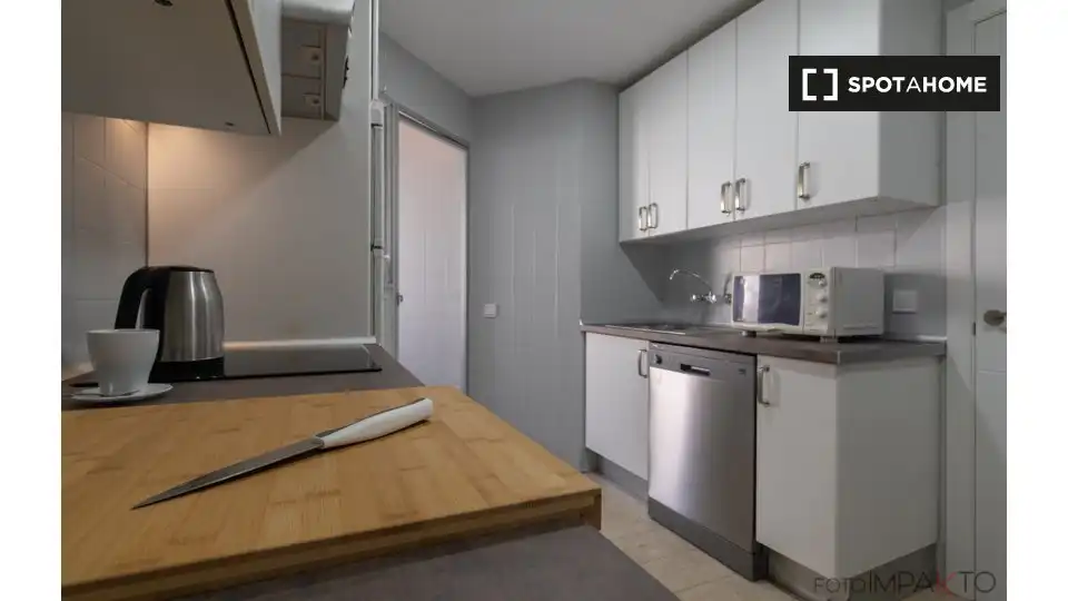 Habitación en Almenara -Ventilla