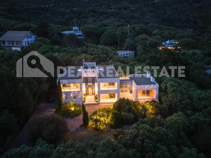 Vista exterior de Casa o xalet en venda en Tarifa amb Calefacció, Jardí privat i Terrassa