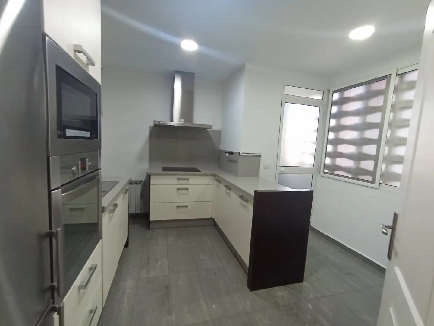 Küche von Wohnung zum Verkauf in Córdoba mit Klimaanlage und Terrasse