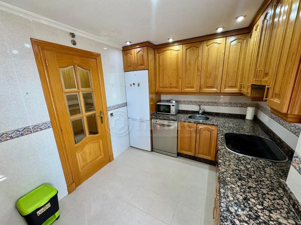 Kitchen of Flat for rent in Salamanca  with Heating, Furnished and Balcony