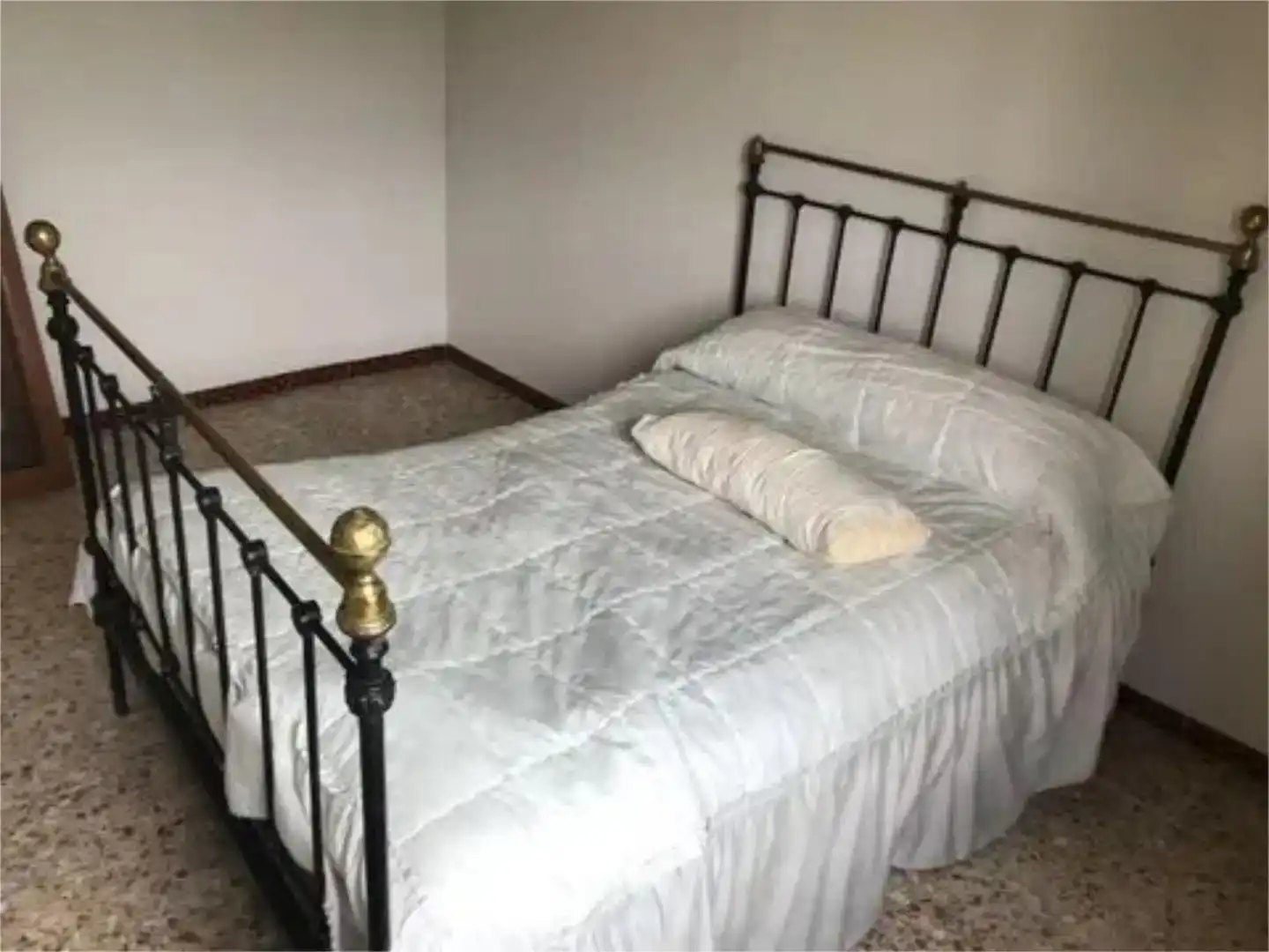 Habitación de Finca rústica en venta en Cuéllar con Jardín privado y Amueblado