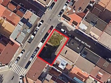 Terreno residenziale in vendita a Carrer d'Olot 60