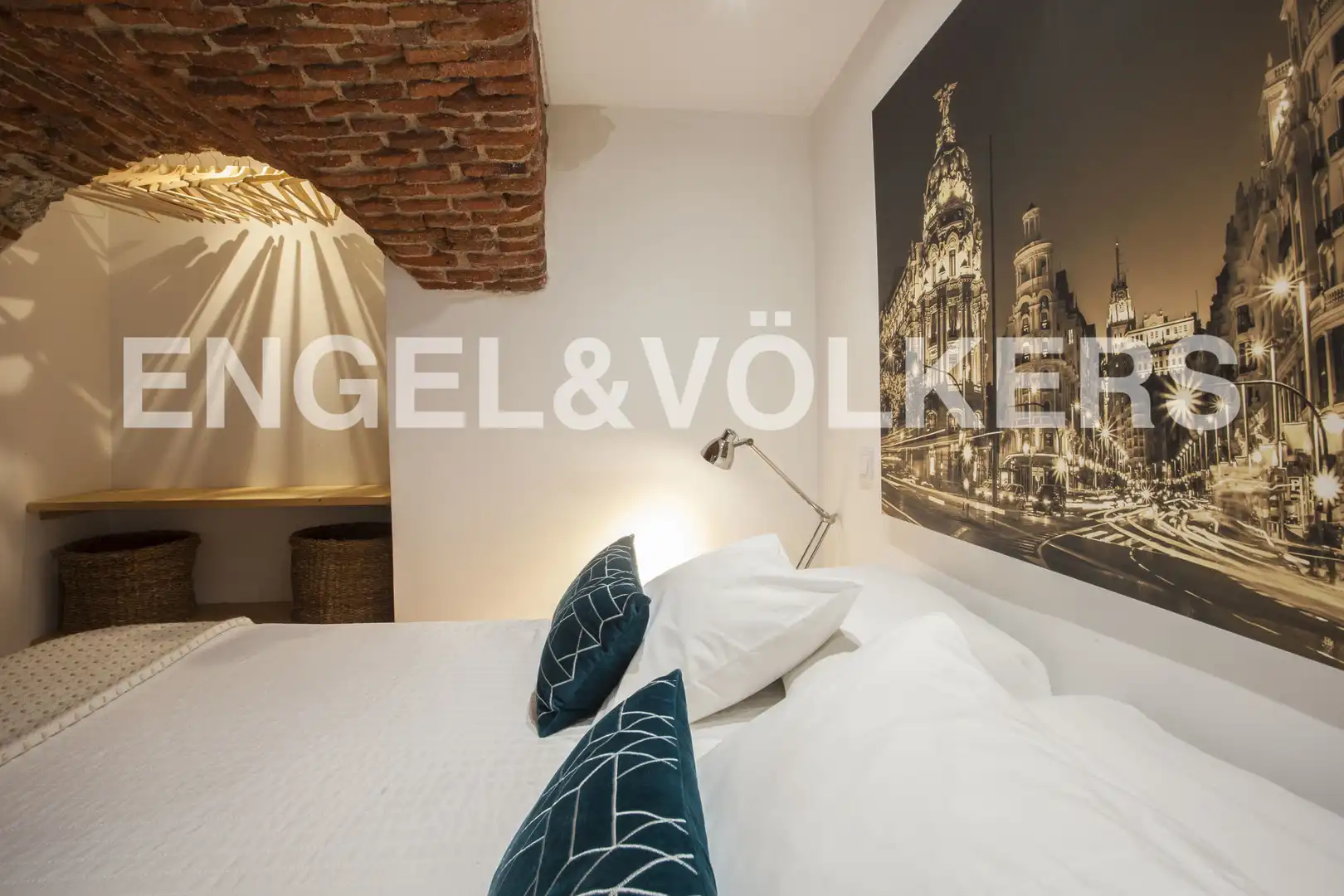 Schlafzimmer von Wohnung zum Verkauf in Madrid mit Klimaanlage und Heizung