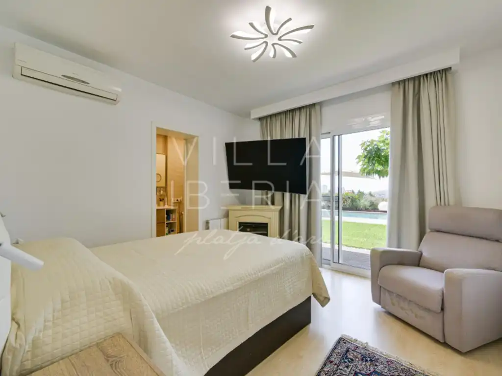 Habitación de Casa o chalet en venta en Castell d'Aro, Platja d'Aro i s'Agaró con Aire acondicionado, Calefacción y Jardín privado