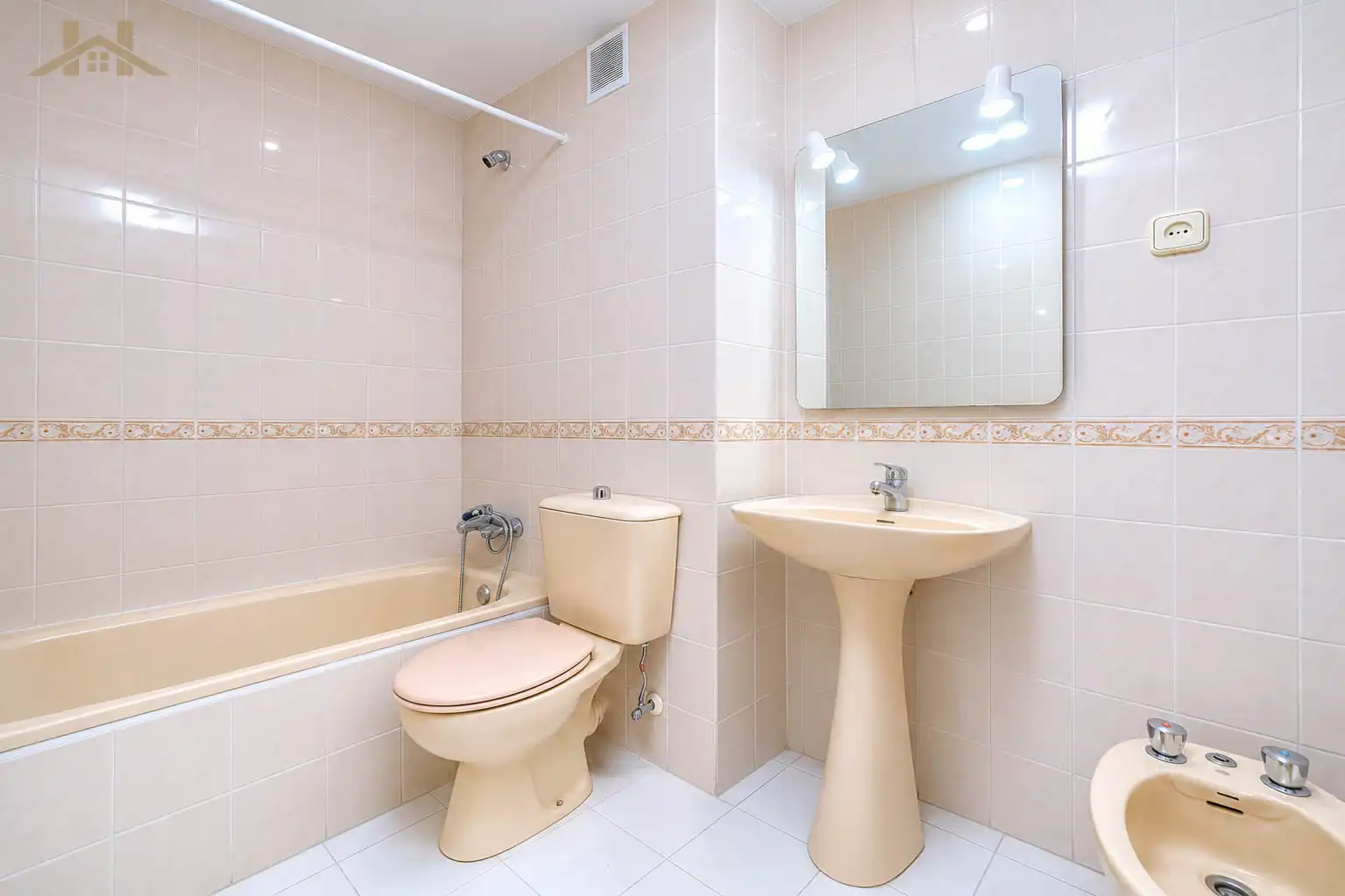 Baño de Piso en venta en Móstoles con Calefacción y Amueblado