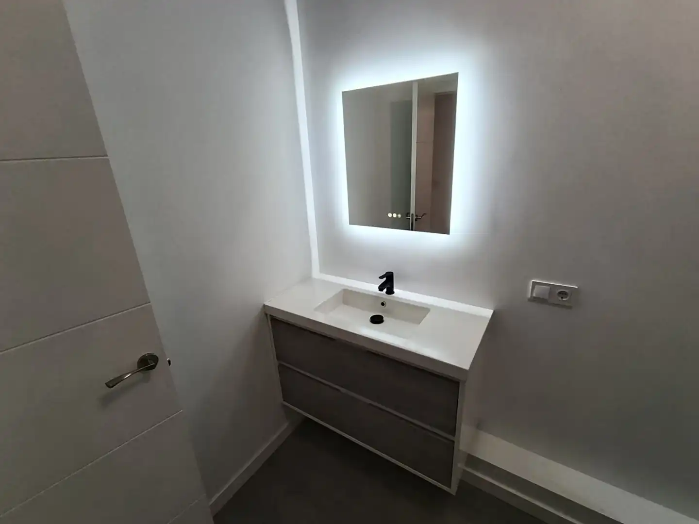 Baño de Piso en venta en Godella con Balcón