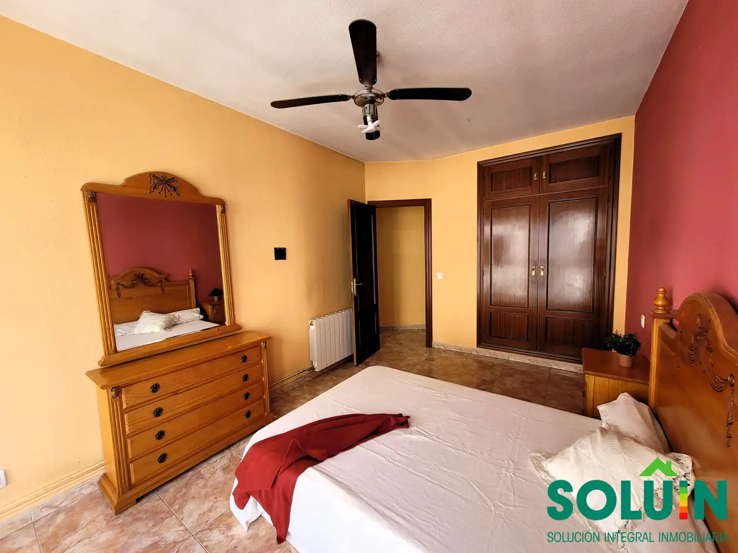 Habitación de Piso en venta en Fuenlabrada con Calefacción, Trastero y Horno