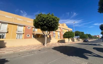 Exterior view of Flat for sale in Roquetas de Mar  with Private garden, Terrace and Balcony