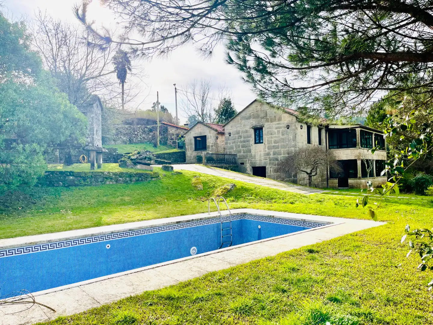 Piscina de Finca rústica en venta en Soutomaior con Calefacción, Jardín privado y Terraza