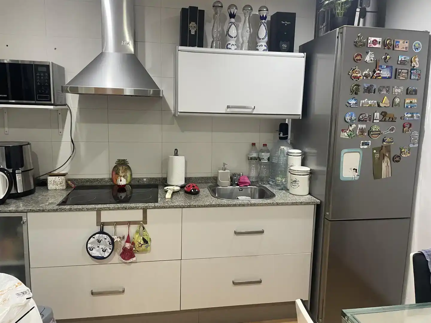 Küche von Wohnung zur Miete in L'Hospitalet de Llobregat mit Klimaanlage