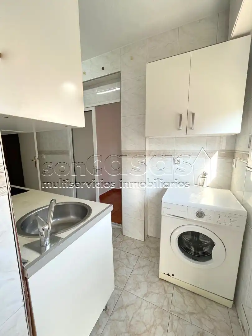 Kitchen of Flat for sale in Madrid  with Heating, Parquet flooring and Terrace