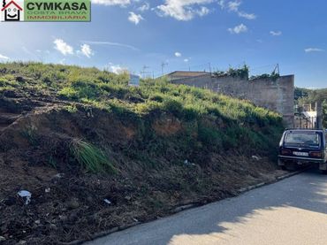 Terreny residencial en venda a Calle LLIRI 36