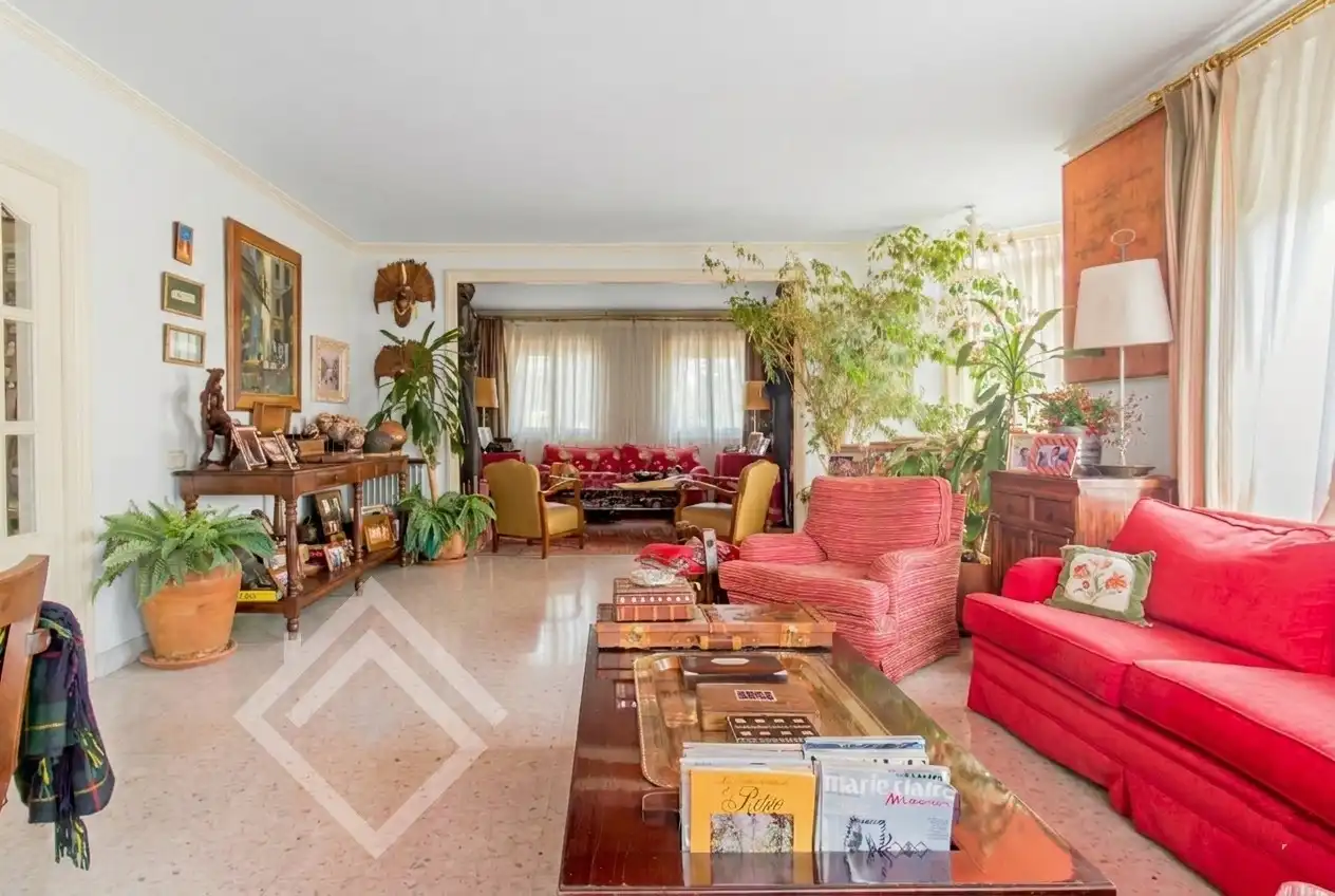 Sala d'estar de Casa o xalet en venda en Las Rozas de Madrid amb Aire condicionat, Calefacció i Jardí privat